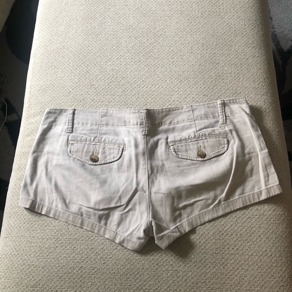 American Eagle khaki shorts - Picture 2 of 2